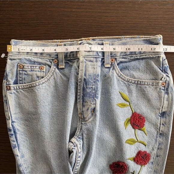 Vintage Y2K GAP Boot Cut Jeans Floral Applique Size 1 | 26x29 RARE 90s Distress - Picture 2 of 10